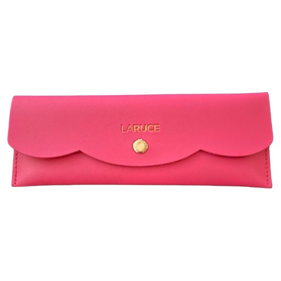 Laruce hot pink 4 piece eyeshadow brush set with carrying case - Picture 2 of 4